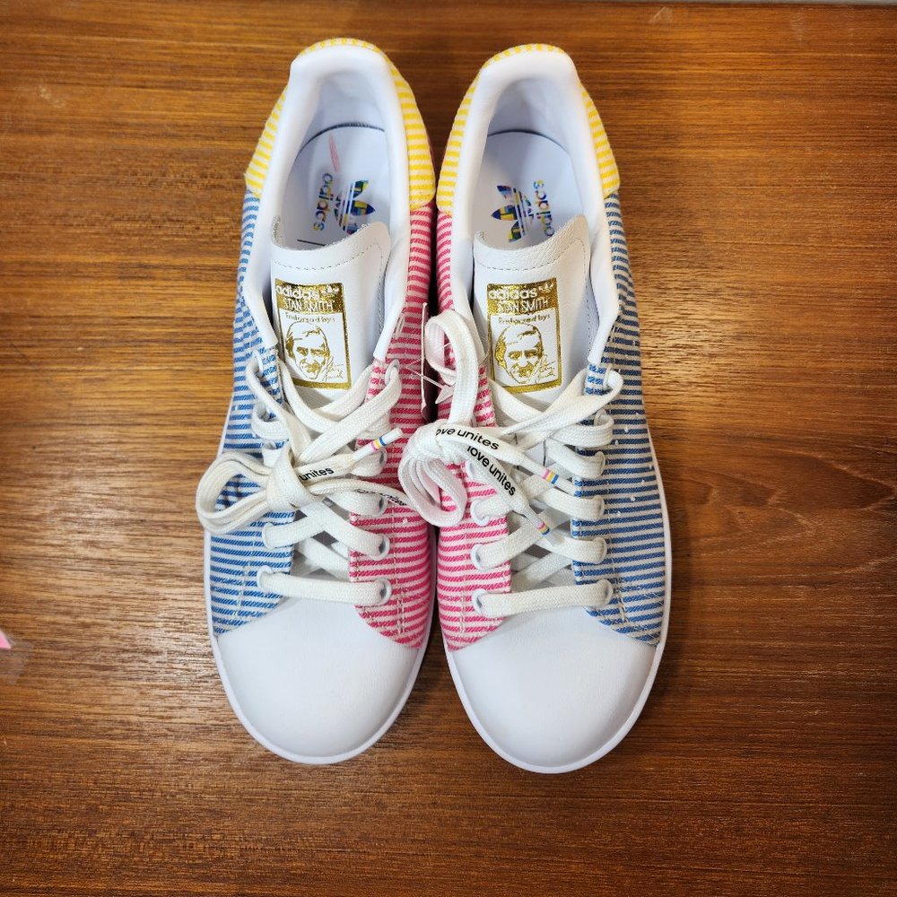 NWT Adidas Originals Stan Smith Pride Sneaker White/ Multicolor Men (8.0)